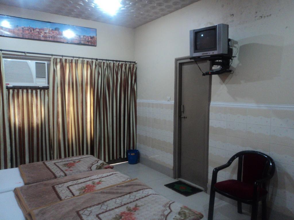 Hotel Jyoti Bénarès Extérieur photo
